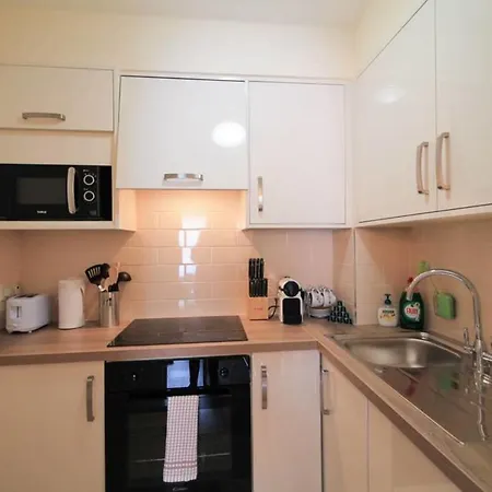 Beautiful City Centre Sleeps 4 * 더블린
