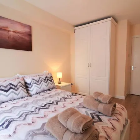 아파트 Beautiful City Centre Sleeps 4 더블린