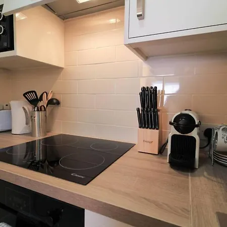 Beautiful City Centre Sleeps 4 *
